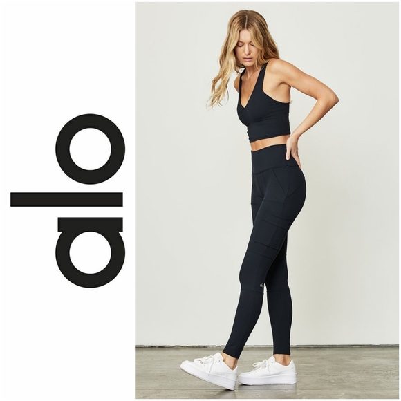 ALO Yoga Pants - NWT | Alo High-Waist Cargo Legging - Navy
